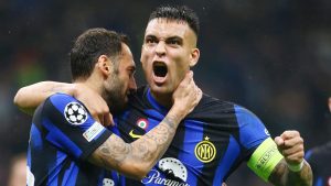 Lautaro Martinez e Calhanoglu