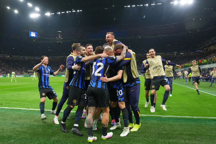 L'Inter festeggia una rete nella semifinale di Champions - Foto Lapresse - Ilpallonegonfiato