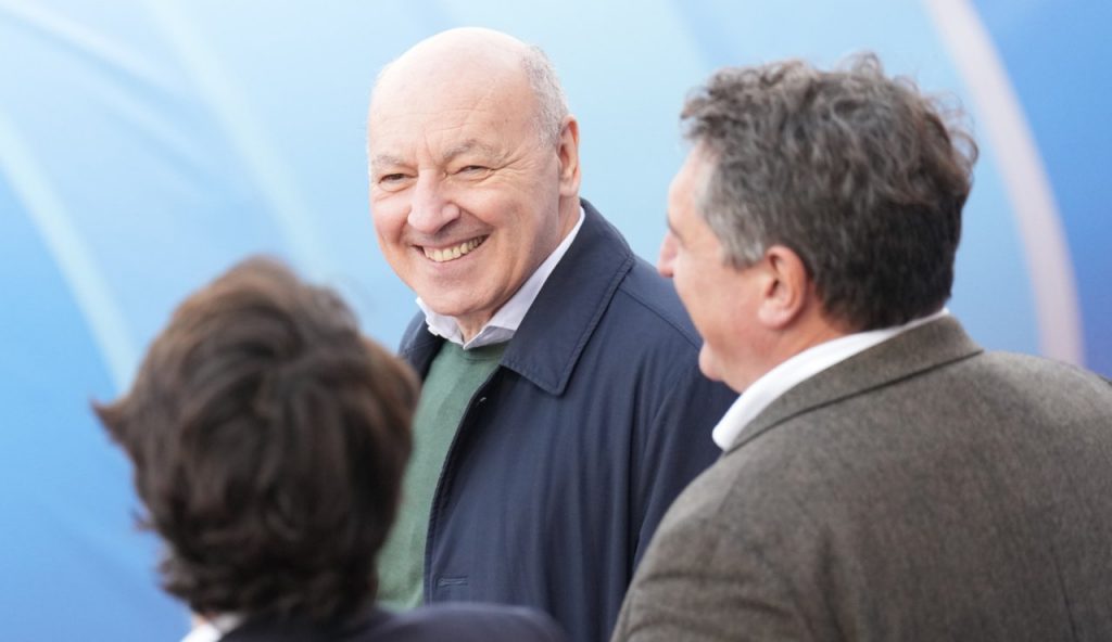 Marotta sorridente.