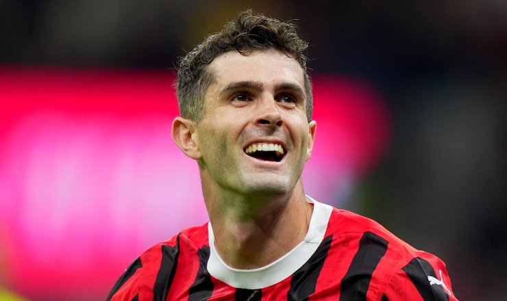 Christian Pulisic con la maglia del Milan.